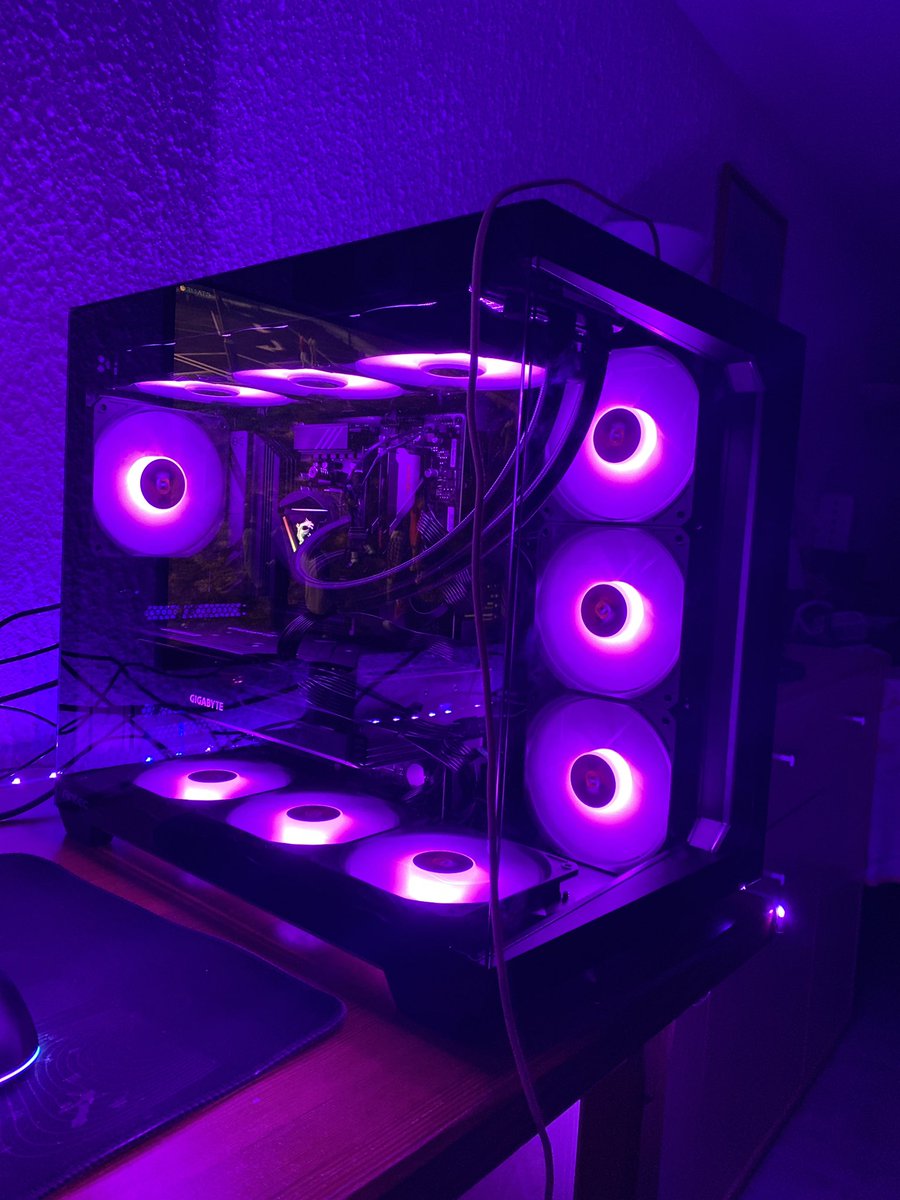 2R Lorpeka 💜 tweet media