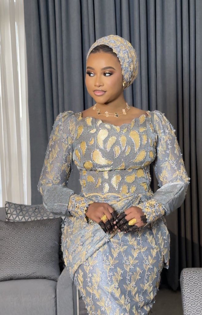 Ladyposhhhhh's tweet photo. #EidMubarak https://t.co/17XJbA8XG1