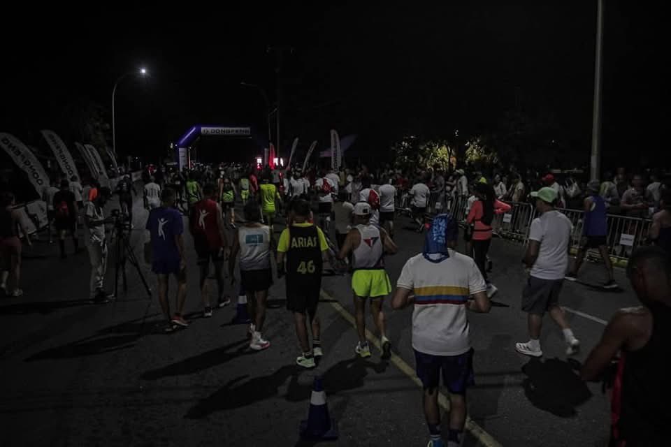 🏃Ya está en marcha la Maratón y Media Maratón de Varadero. Nuestros corredores están dándolo todo en este increíble evento lleno de energía
A las 10 a.m. anunciaremos los ganadores a través de nuestras redes de Cubadeportes.

#MaratónVaradero #Cubadeportes