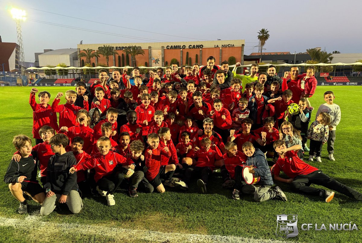 🔴🅒🅕🅛🅝🔴

Así los domingos son menos domingos. 😍

ℕ𝕆𝕊𝕆𝕋ℝ𝕆𝕊 ➕ 𝕍𝕆𝕊𝕆𝕋ℝ𝕆𝕊 🟰 🔝

#JuguemosAlRojo ♥️

#ADNucía 🧬
#LaNucíaCiudadDelDeporte