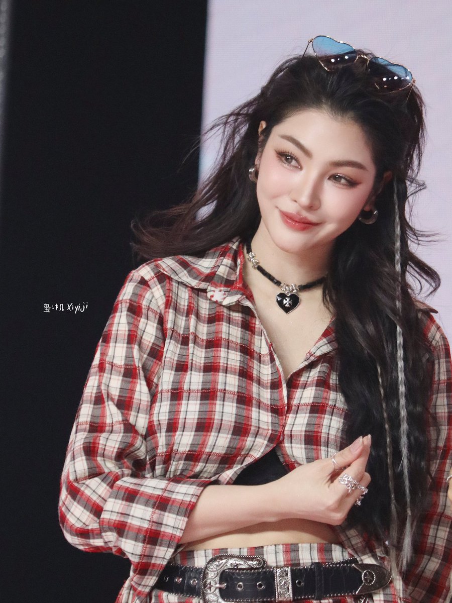 she's so so so so pretty

FAYE TIMELESS LOVE IN BKK
#MGIxFaye1stFanMeeting