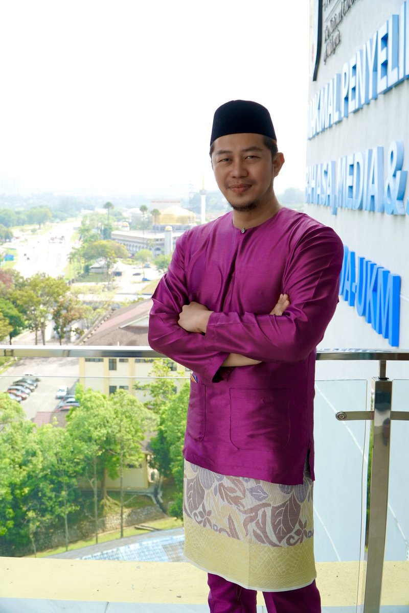 mfmsAF's tweet photo. Assalamualaikum wbt

Di penghujung ramadan ini, abg ingin menyusun sepuluh jari seandainya ada sebarang kekhilafan antara kita semua.
Semoga ramadan ini bukanlah ramadan kita yang terakhir.

Selamat Hari Raya Aidilfitri
Maaf Zahir dan Batin 🌙 https://t.co/YIMNuJ047o
