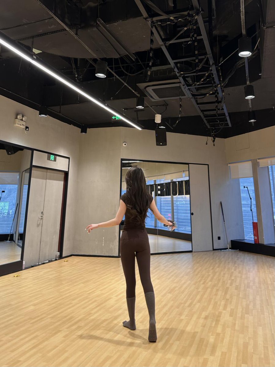 RubyStork's tweet image. Yoga: the best way to achieve physical, mental, and spiritual wellness. 💚