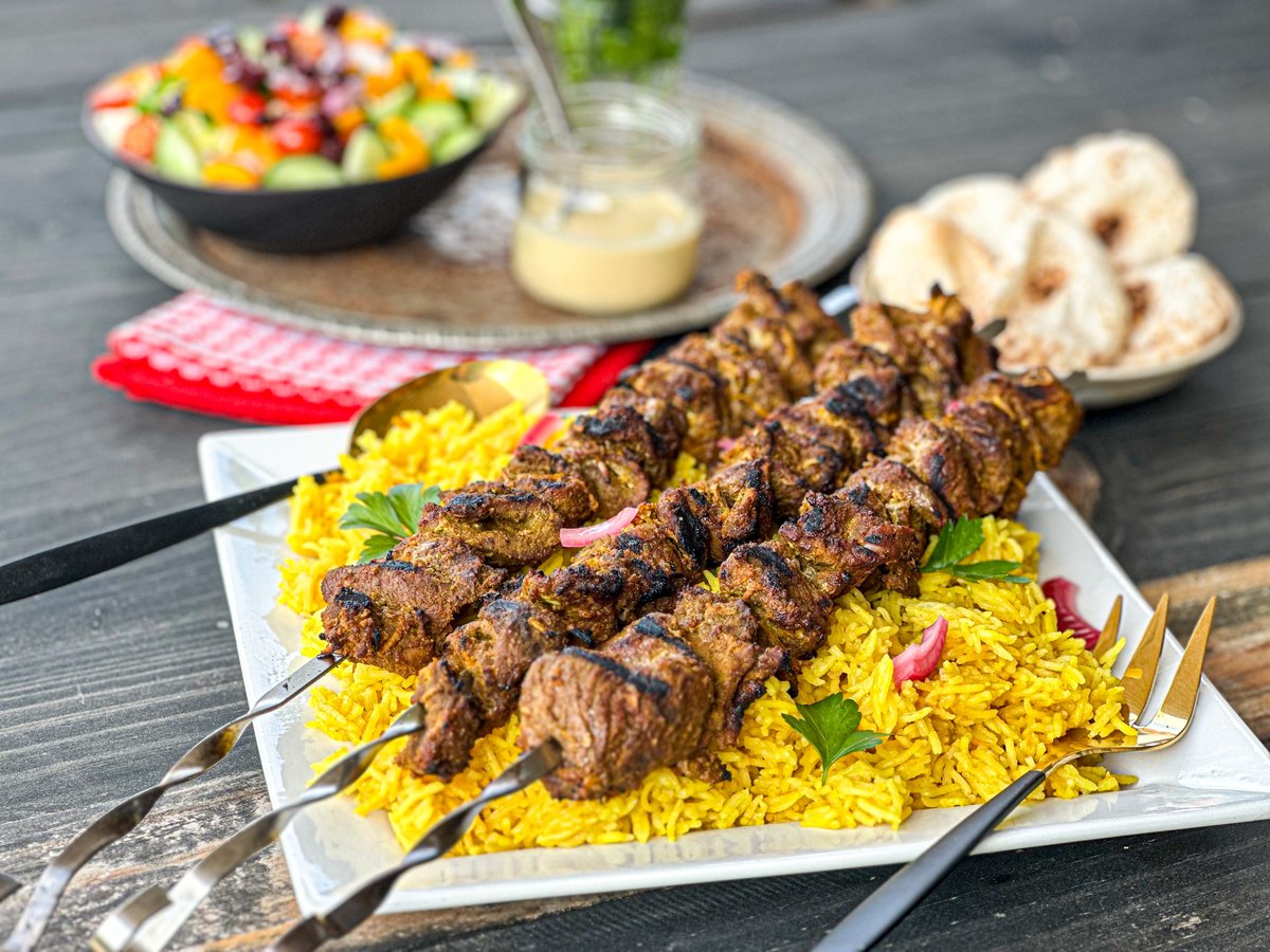 Stretch your steak budget with marinated inside round stir-fry strips! Marinate for tenderness &amp; pair with shawarma spices. Get 2 meals: dinner over rice + lunch in a pita. Add hummus &amp; tzatziki for a quick, healthy, &amp; satisfying meal!

cdnbeef.ca/recipe/356967e…