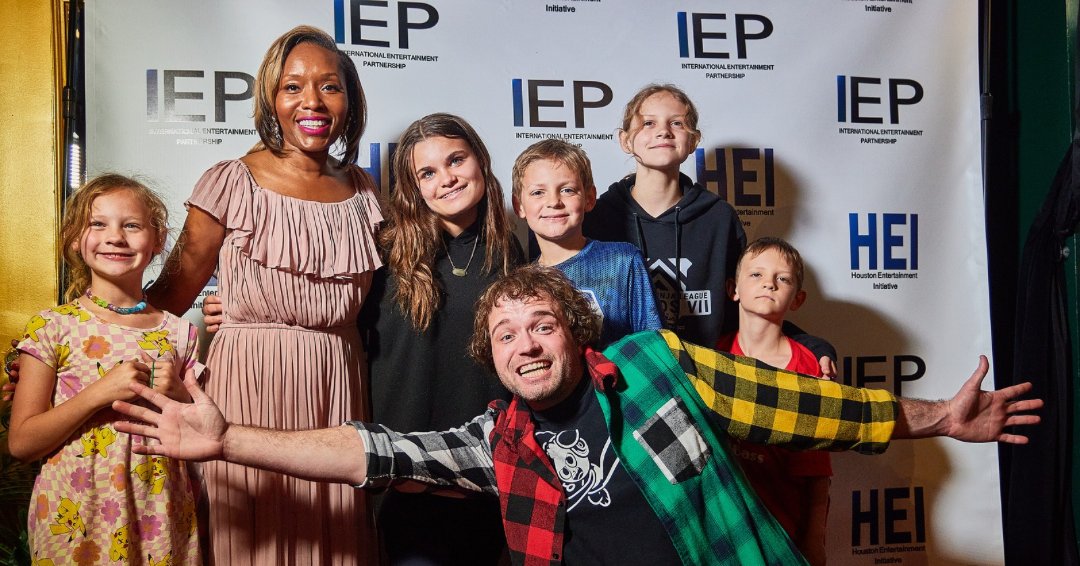 IEPgreaterHou's tweet image. Such an amazing time connecting with entertainment pros. The energy was electric, and Bradley Smith brought the laughs, insight &amp;amp; inspiration! Thanks to our partners CCN and A List Group and all who made it impactful! See you April 30th✨

#IEPHappyHour #NetworkingWins