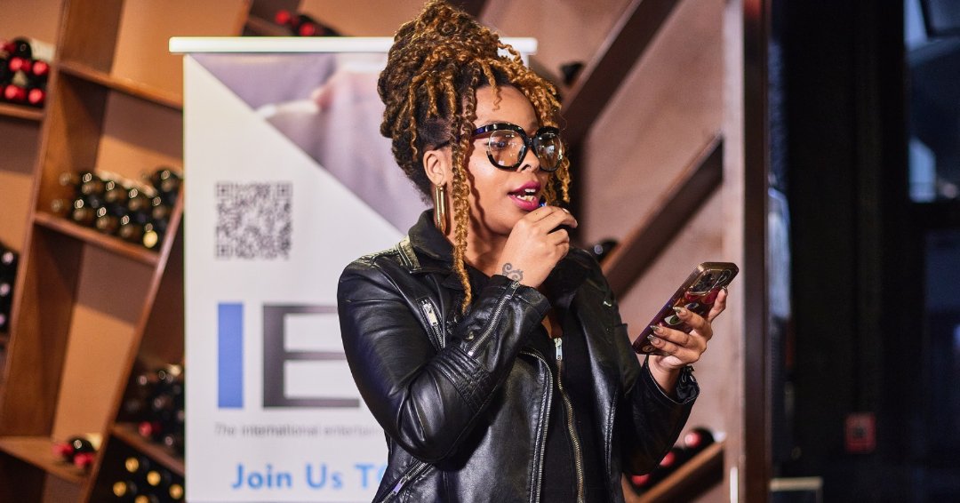 IEPgreaterHou's tweet image. Such an amazing time connecting with entertainment pros. The energy was electric, and Bradley Smith brought the laughs, insight &amp;amp; inspiration! Thanks to our partners CCN and A List Group and all who made it impactful! See you April 30th✨

#IEPHappyHour #NetworkingWins