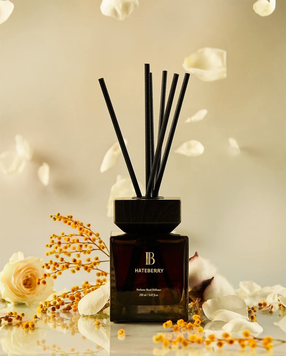 hateberryscent's tweet image. Whisper of Mimosa💐 กลิ่นแนวดอกไม้ หอมนุ่มราวกับสายลมช่วยพัดพาความหอมลอยไปทั่วทั้งบรรยากาศ โอบกอดด้วยกลิ่นมิโมซ่าละมุนละไม เสริมความโรแมนติกให้กลิ่นนี้ด้วยกุหลาบขาว ช่วยให้มีความหวานแบบอ่อนโยน 
#WhisperofMimosa #PerfumeReedDiffuser #ก้านไม้หอมปรับอากาศ #Hateberryscent