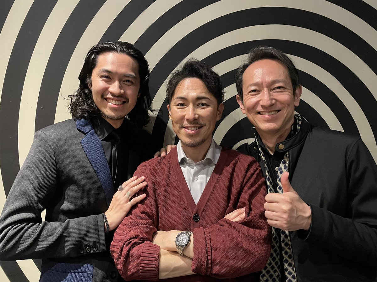 somaparu's tweet photo. #TARRYTOWN に出演している #tekkan を観たくて千秋楽を観劇。ミュージカルを観たと言うより、音楽に彩られたストレートプレイを観た、と言う感じ。#樋口祥久 さん、#武田莉奈 さんとの3人で織りなす様々な景色が深く心に残ります。感謝‼︎
ご自愛下さい。 #鈴木壮麻
#中原和樹
#山野靖博
#浅草九劇 https://t.co/WzAppEt3Z1