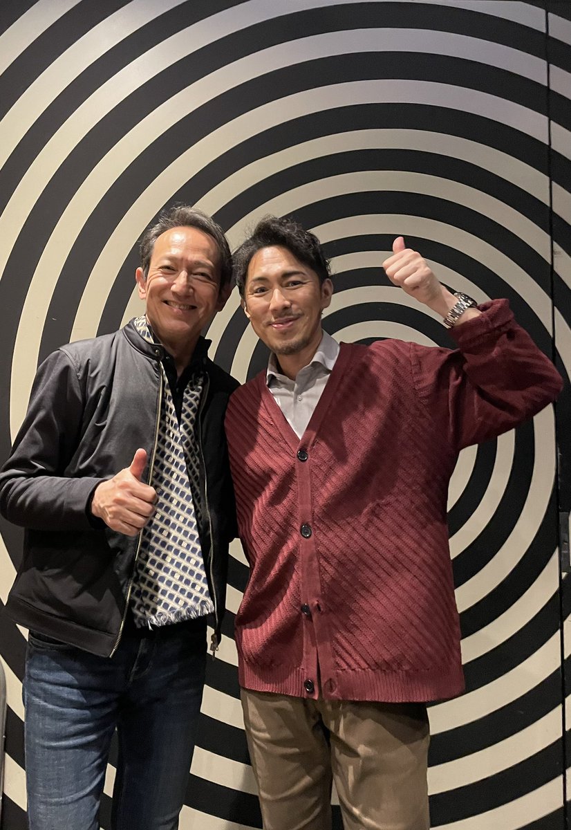 somaparu's tweet photo. #TARRYTOWN に出演している #tekkan を観たくて千秋楽を観劇。ミュージカルを観たと言うより、音楽に彩られたストレートプレイを観た、と言う感じ。#樋口祥久 さん、#武田莉奈 さんとの3人で織りなす様々な景色が深く心に残ります。感謝‼︎
ご自愛下さい。 #鈴木壮麻
#中原和樹
#山野靖博
#浅草九劇 https://t.co/WzAppEt3Z1
