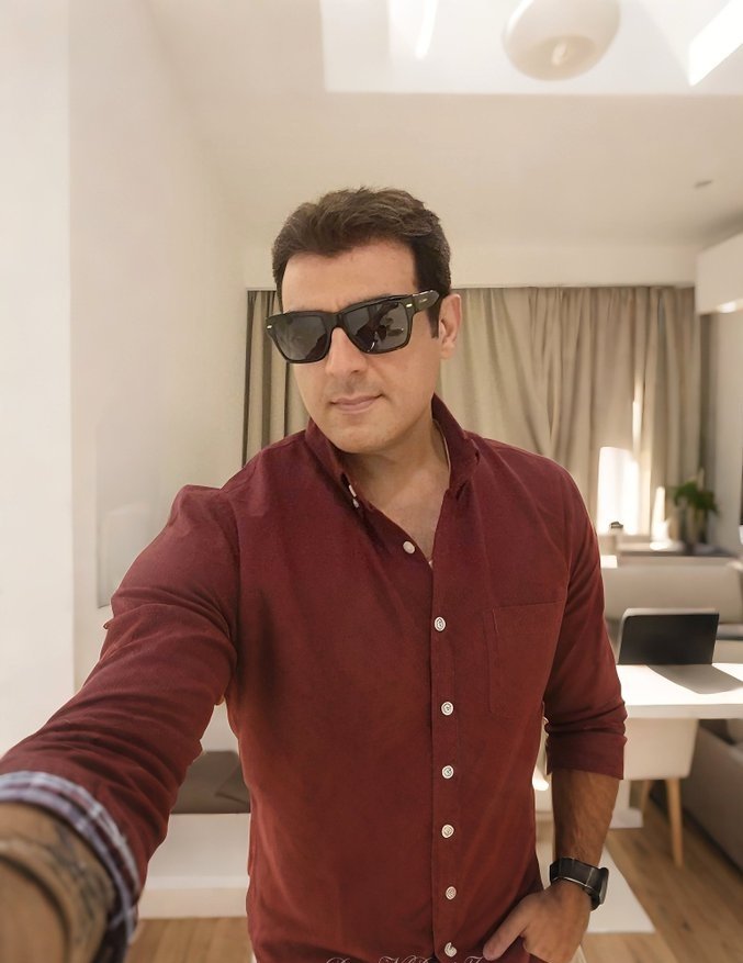 ThalaAjith_FC's tweet photo. ‘#AJITHKUMAR’ - The Definition Of Handsome 😊💝 https://t.co/qTsNrSDaj0