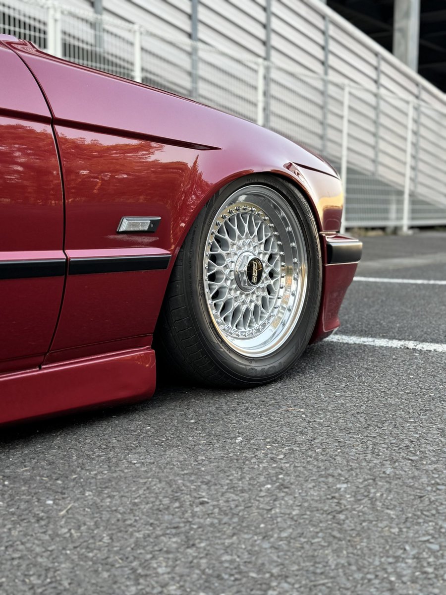 617i_M_sport's tweet image. XにはNikonで適当に撮った無加工バージョンを
#E34ツーリング 
#bmwe34