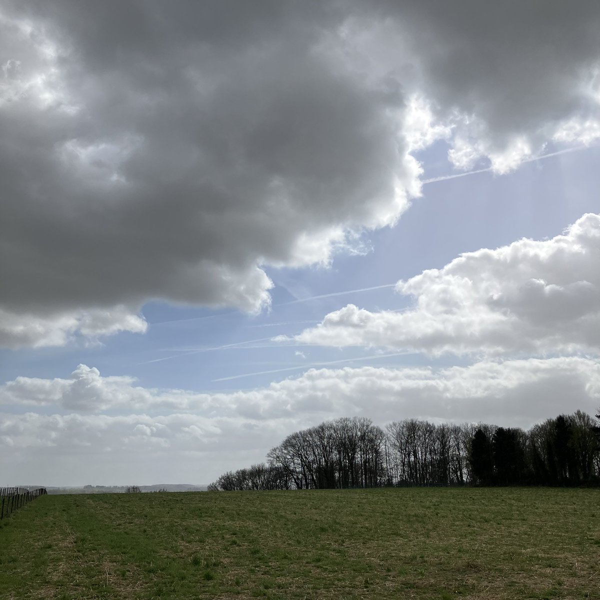 #vrtweer Kessel-Lo 15:05 <a href="/stadleuven/">Stad Leuven</a>