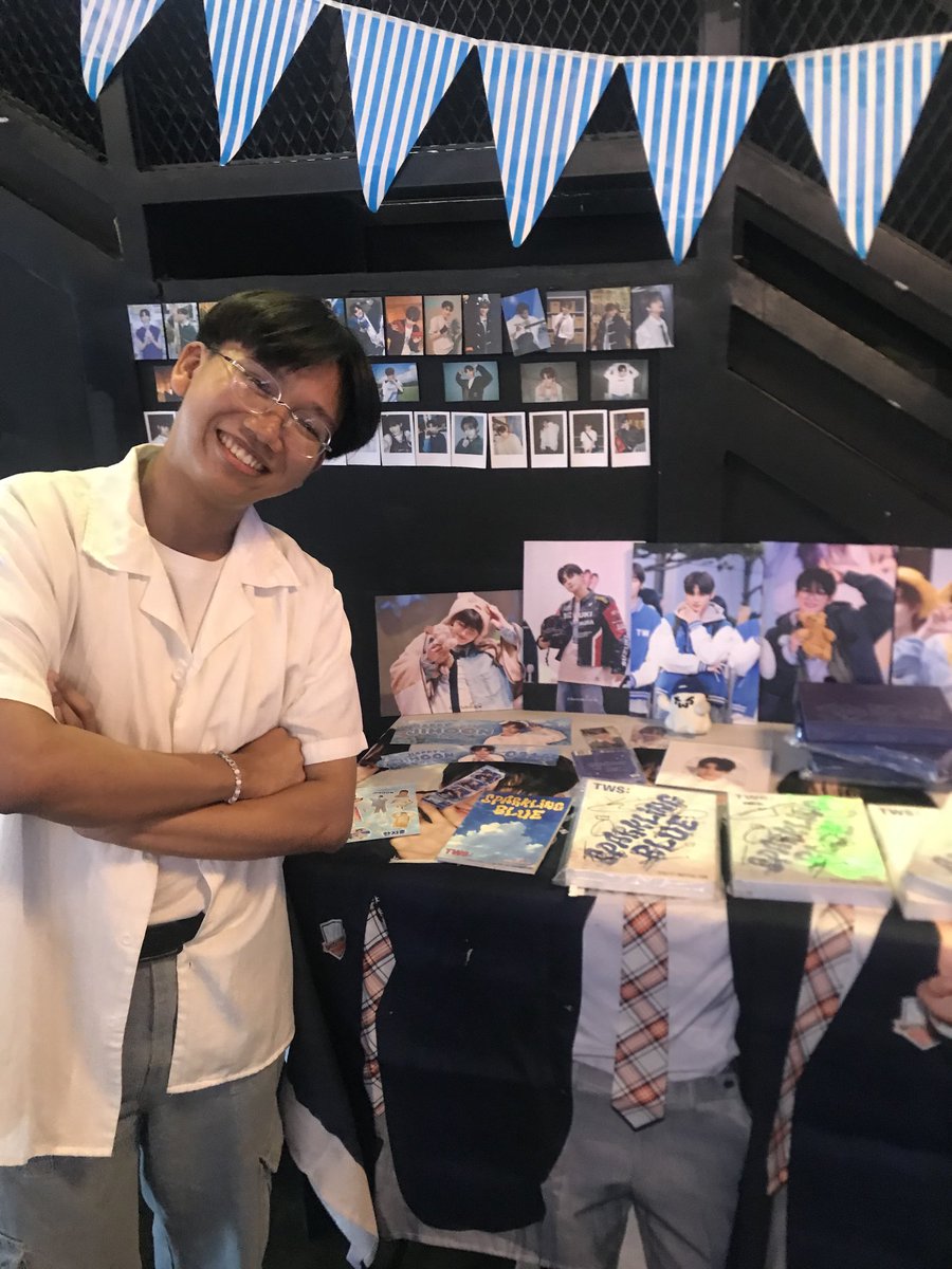 pengskiepengs's tweet photo. had the best sunday with filo sai!!! happy birthday jihoon baby ko!!!ππ₯°π«Ά
thank you once again, @twsproject42 !!! until next cse again!!β¨
Second CSE with 42s
#HaeppyJIHOONDay! πππ
#RythmAndWaves
#FlowWithJIHOON https://t.co/34gsSfQfxx