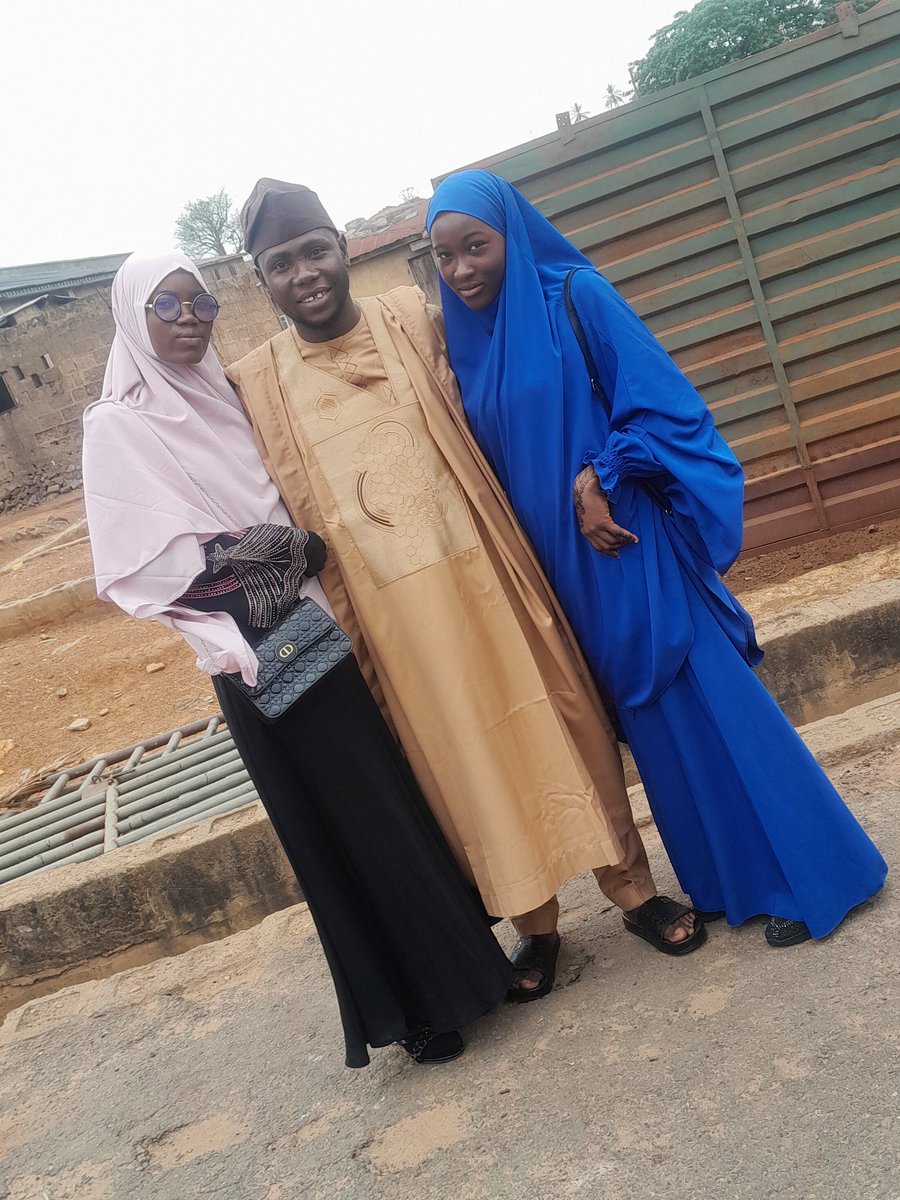 WasiuRoqeeb's tweet image. Taqaballahu minna wa minkum 
Eid Mubarak!☪️🕌

May this joyous occasion bring peace, happiness, and prosperity to you and your loved ones,bless you with good health, and fill your life with happiness 

Wishing you a beautiful and blessed Eid ☪️🕌
#EidMubarak