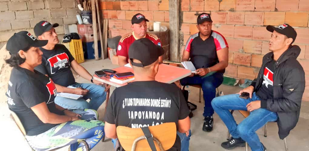 En la visita de <a href="/JulioTorresMRT/">Julio Torres</a> del <a href="/BloqOccidental/">Bloque Occidental</a> y <a href="/CarmeloJmrt87/">CarmeloJMrtVnzla</a> de Movimientos Sociales
Se realizó análisis y evaluación organizativo y operativo de la coyuntura regional.

<a href="/NicolasMaduro/">Nicolás Maduro</a>
<a href="/dcabellor/">Diosdado Cabello R</a>
<a href="/FreddyBernal/">Freddy Bernal</a>
<a href="/TupamaroMRT_/">Movimiento Revolucionario TUPAMARO Vzla.</a>
#ConsumoCosciente