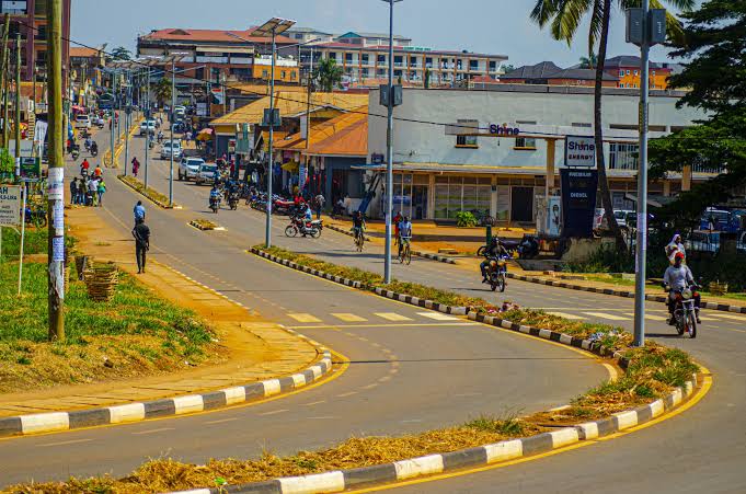 RonaldOdongoUg's tweet photo. #Bala road in #Lira City. Thanks to #USMID and #NRM for prioritizing road infrastructures within major #Cities and #Municipalities. This has boosted #businesses, created #Jobs and supported the #Economy.
Let's talk #Musevenomics in #2026election https://t.co/hemsOeR9tB