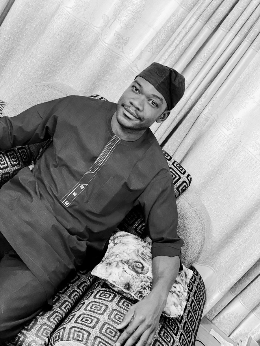 mr_yolak's tweet photo. TaqabbalaLlaahu minnaa wa minkum 🌙💙🖤

#EidMubarak https://t.co/BWdPAYUnue