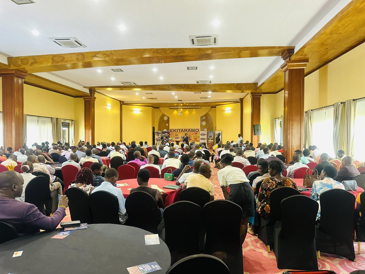 Igongocc's tweet photo. βWealth is created not foundβ
Happening now is #Ekitaramo workshop training under the theme βCreating & preserving wealthβ presided over by Deputy Speaker of Parliament Rt Hon @Thomas_Tayebwa. In attendance is the business community, political leaders, Church leaders among others https://t.co/LTx1MLmuPj