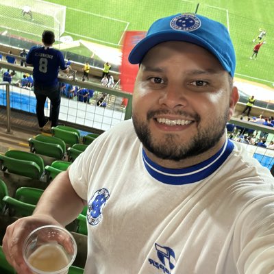 Lucashm98's tweet photo. #NovaFotoDePerfil https://t.co/Wpib2N9tXS