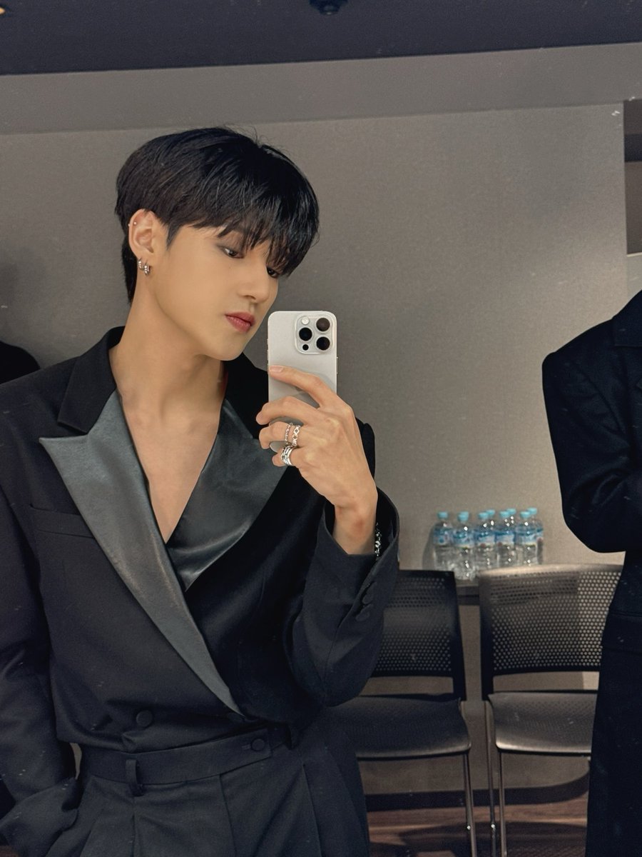 1024updates's tweet photo. [✉️] 250330 | WOOYOUNG https://t.co/5BMCEYyRG9