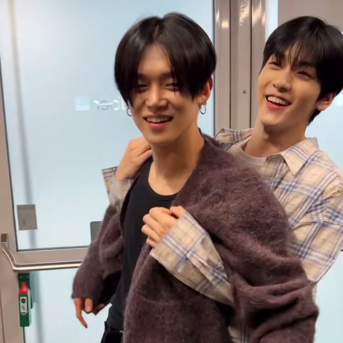 ⋆ 준이 ໒꒱ྀི (@kittyyjunnie) on Twitter photo 