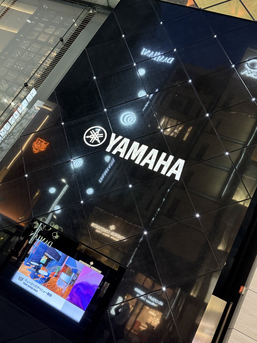 tak_ike's tweet photo. YAMAHA Real Sound Viewing
「2023.5.29 Back in 鹿鳴館」 @ ヤマハ銀座店(B2F ヤマハ銀座スタジオ）
Desireの映像が一曲全て客席からの固定アングルで臨場感を感じられて良かったです✨他の曲も配信の時とは違って固定アングル多め？🤔
#LUNASEA
#RSP https://t.co/WdTioyvAab