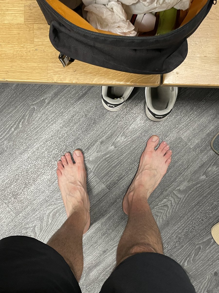 DTmstrmx's tweet photo. #feet #cashmaster
#findom #paypig #cashslaves #cockrate #dick #cock #horny #hornydm #gayhorny #gaydm #gayfeet
#gayslave #top #master #cashmaster #topinsex #napoli #milan #gambe #piedi #master #mastermale #mastergay #gay #milano #outdoor #public #baseball #gym #gymboy https://t.co/4B3NT860Wy
