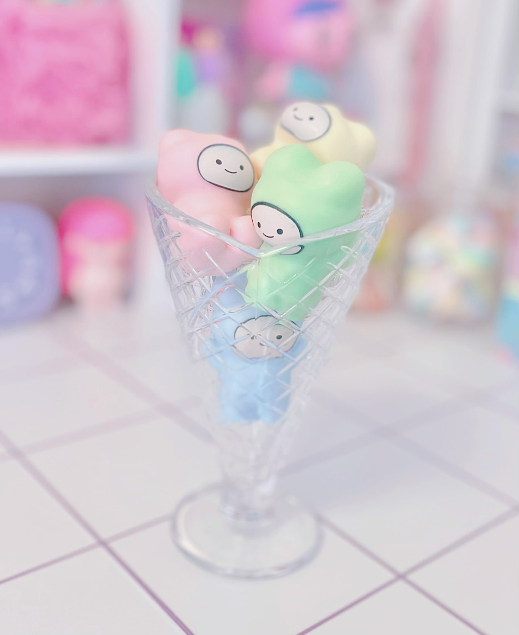クマども🍥カプセルトイ発売中.ᐟ (@a_m_desu) / X