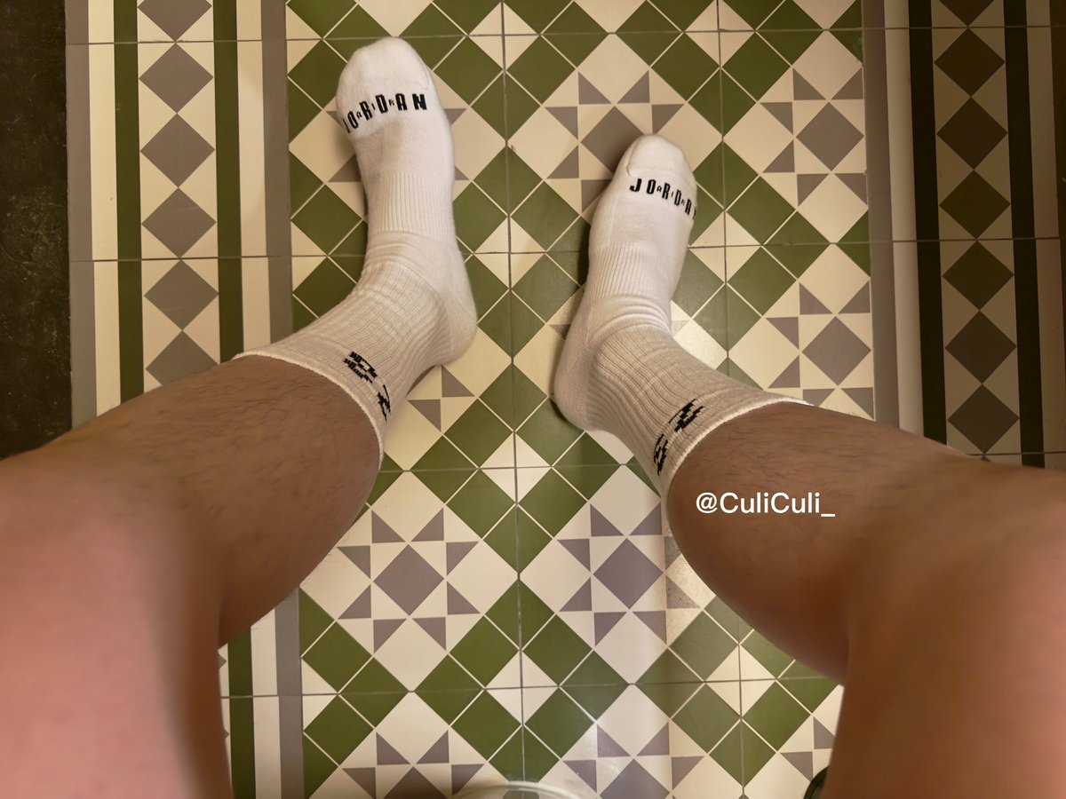 好久没脱毛了🦵🏻🧦