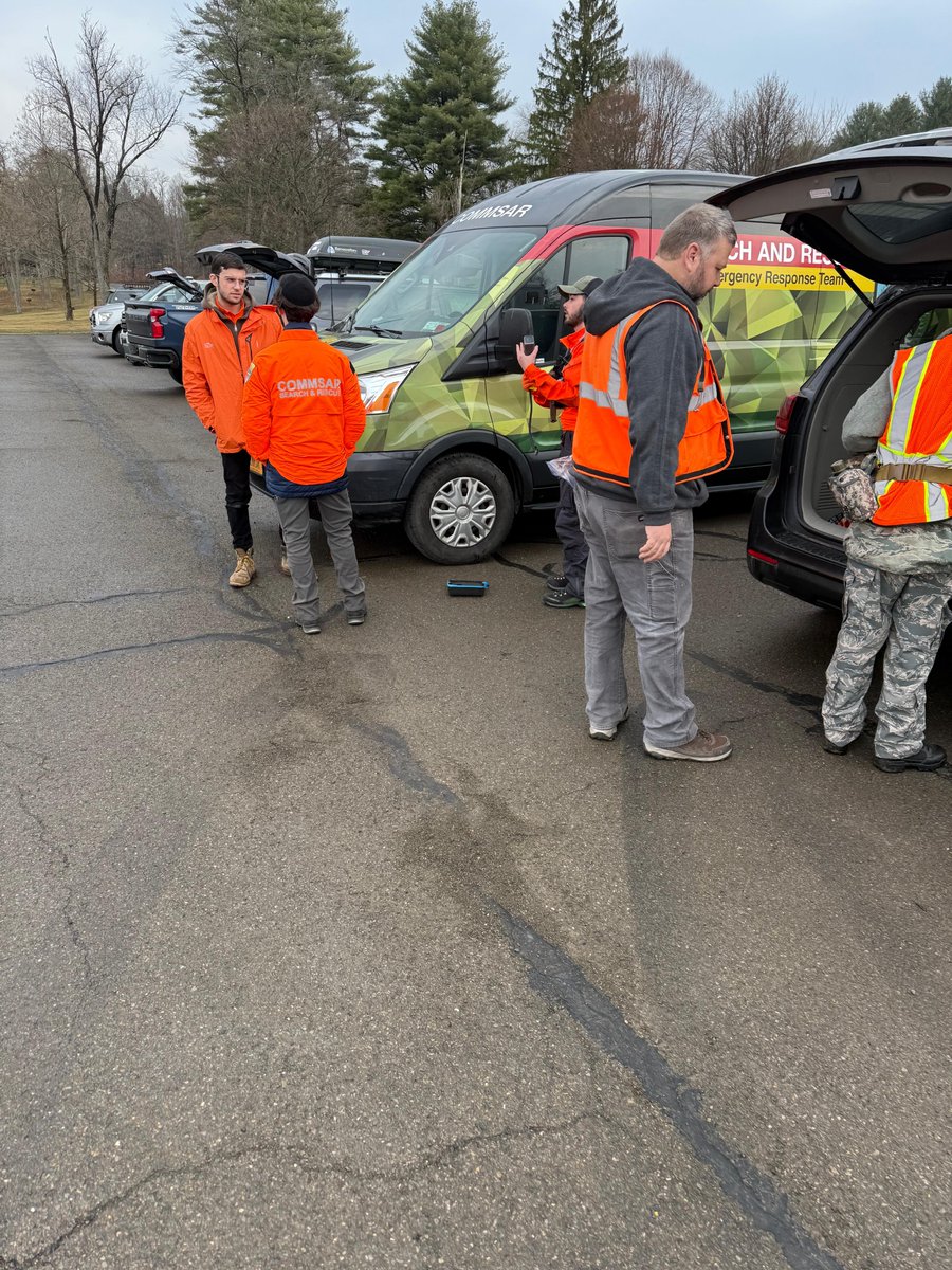 CommSAR's tweet photo. Our Rapid Response Team deployed this morning to assist @NYSDEC  on a search in Broome County, NY. https://t.co/VELU07zJl2
