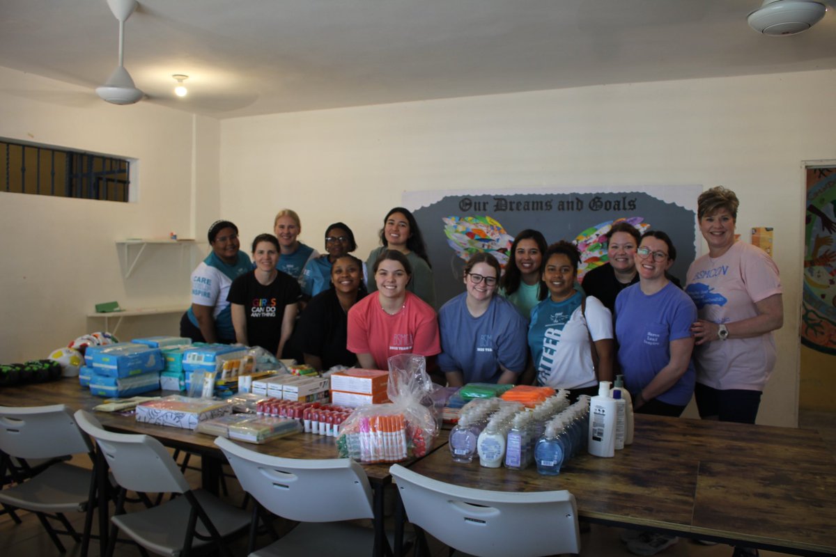 DoveMissionsOrg's tweet photo. A few of our youths are interested in a career in the field of medicine &amp; one is already attending classes in Santiago. This time is always dynamic &amp; multi-purpose!!!
A HUGE Dove gracias &amp; thank you for sharing your time &amp; expertise with us &amp; for the donations!! 
🕊️🤍 #dovelove https://t.co/i4j3knAOQM
