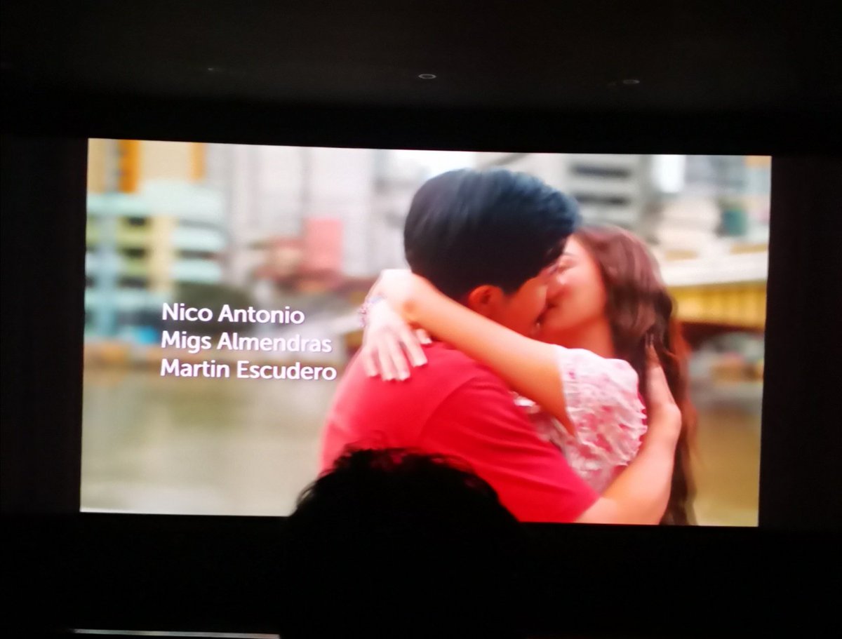 pookiepay's tweet photo. Kaloka! Puro laplapan ang My Love Will Make You Disappear! Super simple lng ng story, walang bonggang plot twist, pero yung kilig nag-uumapaw! Grabe apakasarap ni Paulo Avelino, parang 70% syang topless dito hahaha. Ang dami ding nag cameo! 🤩

#MyLoveWillMakeYouDisappear
#KimPau https://t.co/M3oNzNUwqg