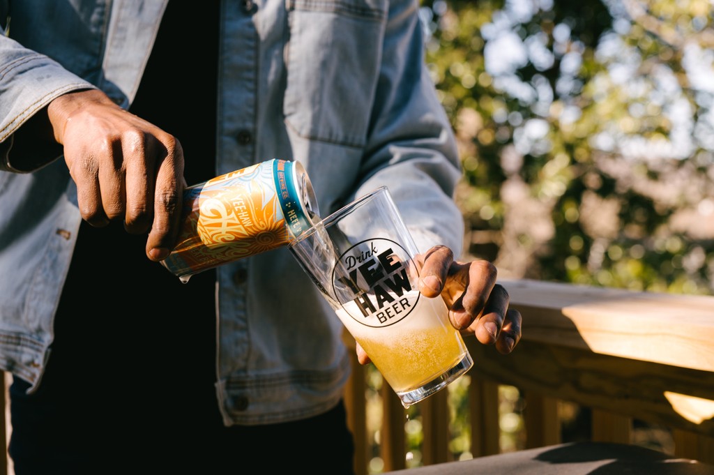 Sunday Funday Pro tip: Kickstart your day with a beermosa—just splash some OJ in your Hefe, and start you Sunday the right way! 🍻☀️