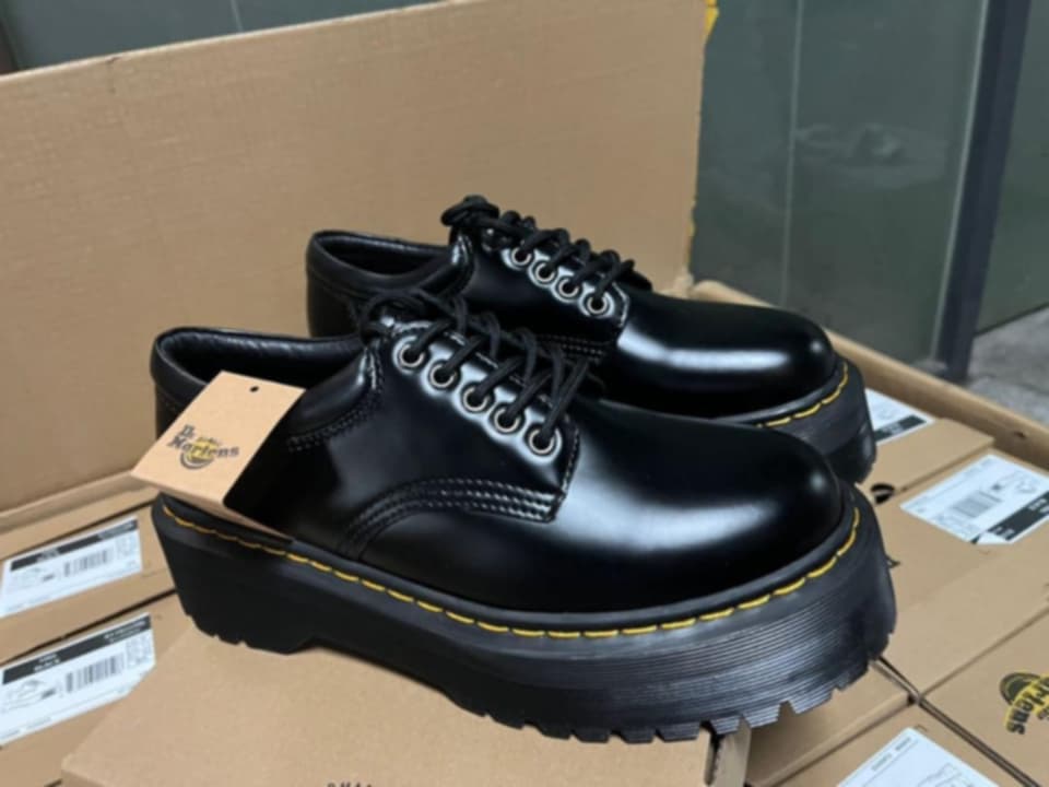 Itohanbabygirl's tweet photo. I sell all types of footwear ranging from sneakers, loafers e.t.c
I'm located in Lagos and I deliver nationwide 💜 https://t.co/V3ab0qQpSz