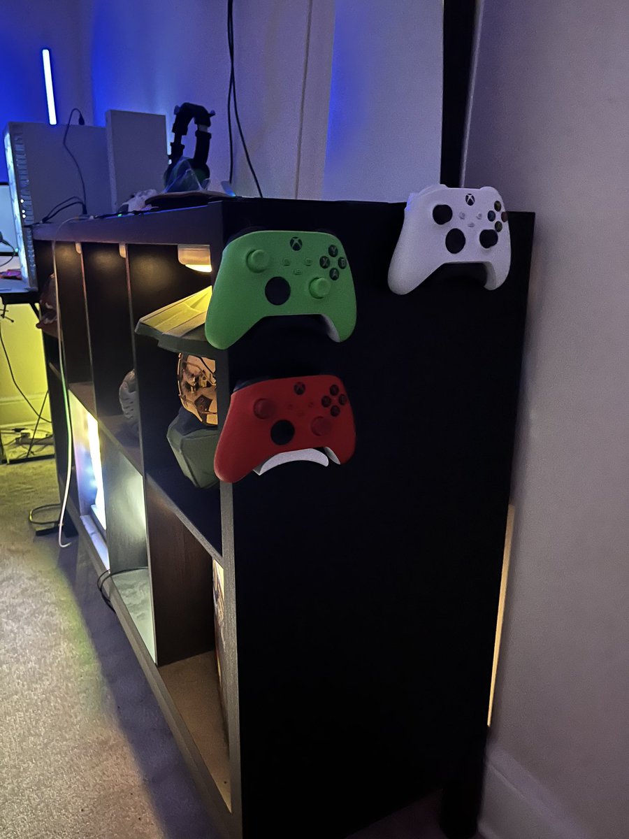 Controller mounts added! 🎮🤙