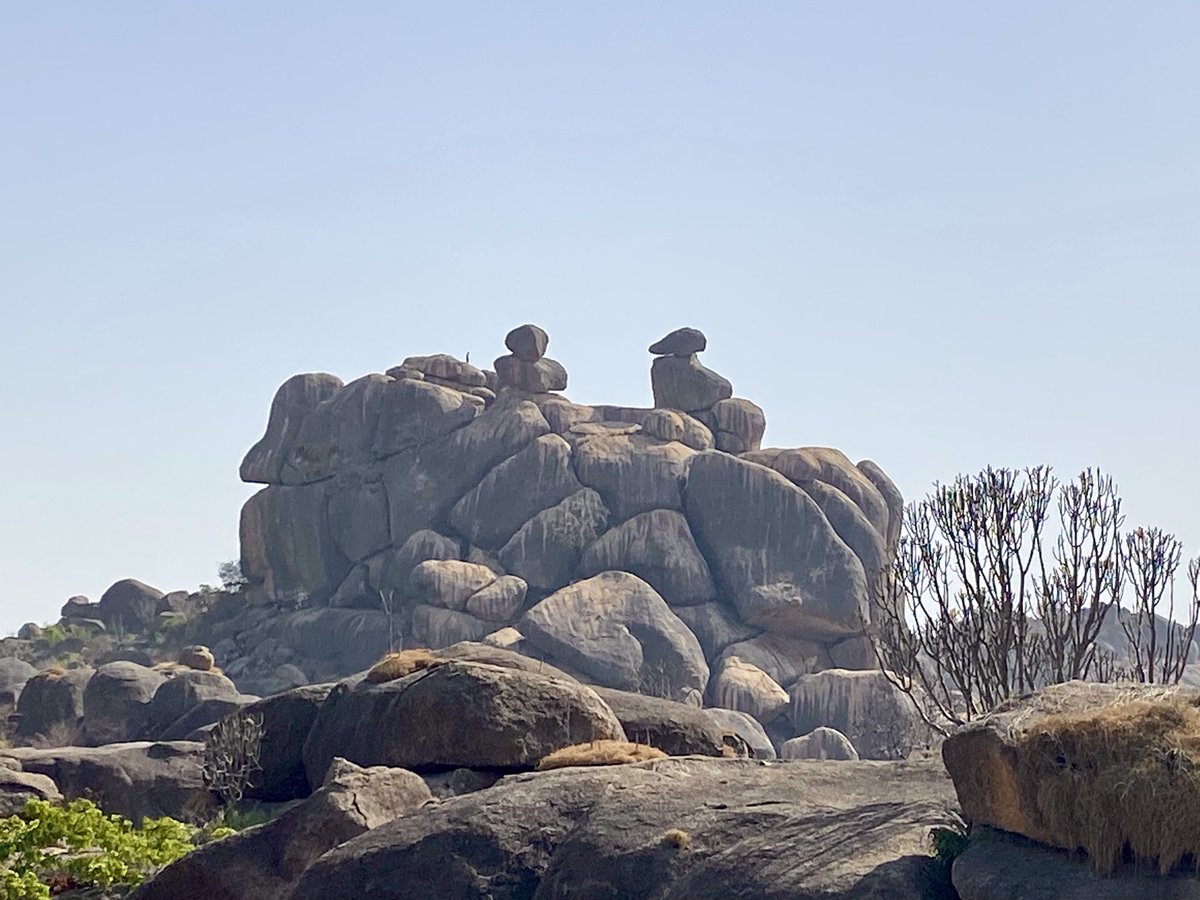 sunnexadeventur's tweet photo. Yesterday’s hike offered a beautiful and stunning view of the rocks.

This location features a lot of breathtaking rock formations.

The view is not something you can easily get tired of😊 it’s truly captivating.

#sunnexadventures #viralpost2025シ #wayfarers #Hiking #adventure https://t.co/vlZ1u4FsPO