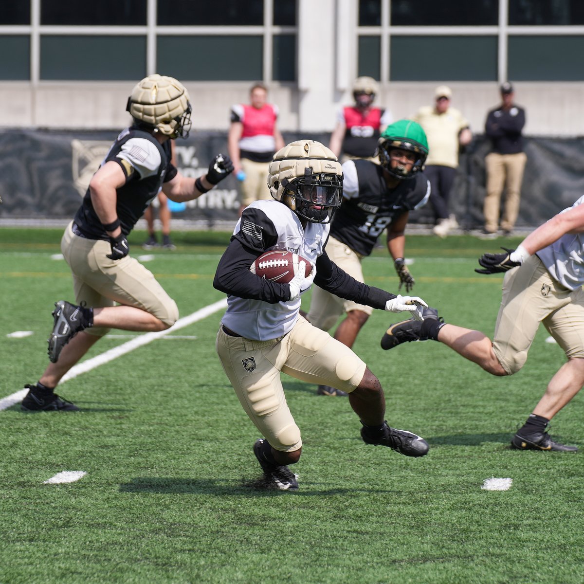 Army Football tweet media