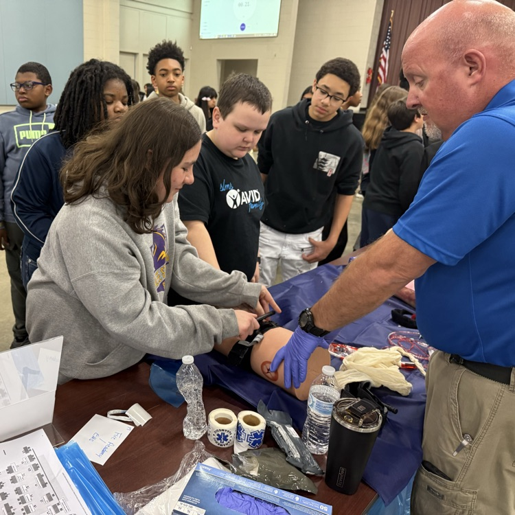 SanLee Middle School tweet media