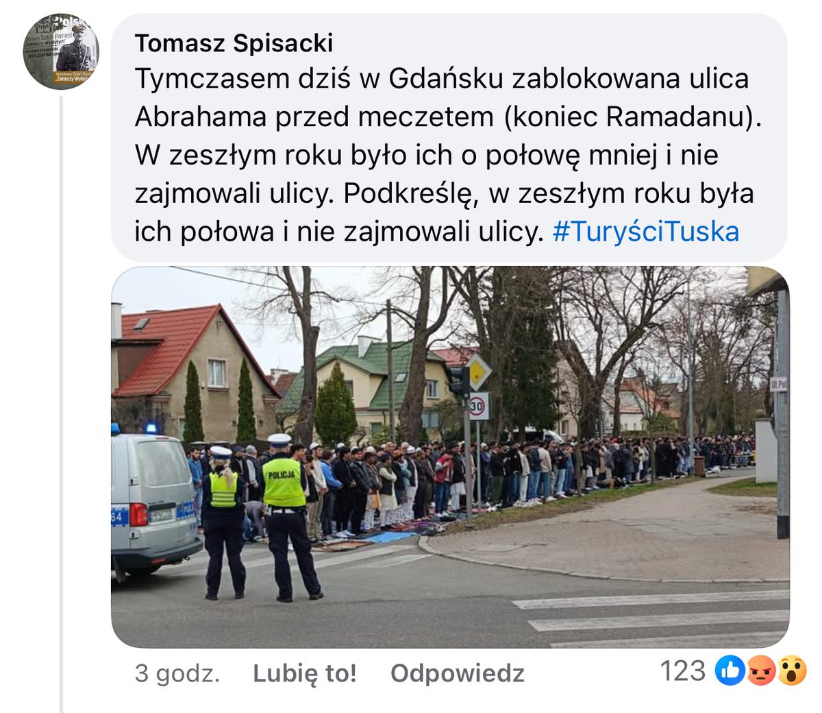 krzysztofbosak's tweet photo. W dużych polskich miastach coraz bardziej wielokulturowo. Albo nastąpił gwałtowny wzrost pobożności muzułmanów w Polsce albo jesteśmy świadkami szybkiego wzrostu ich liczebności. Więcej materiałów na @PoleConnection https://t.co/Sy7TZfTvvs