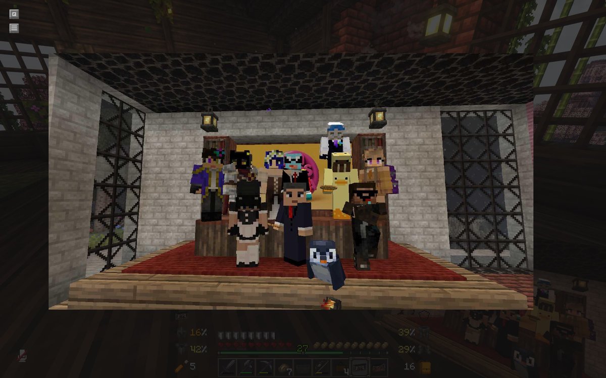 Gran entrevista ahi me enteré que chamo fue un súper rompe corazones y que nyelow quiere una pelirroja 🤣
<a href="/sinpelosenES/">SPELL</a> 
<a href="/nye_low/">NyeLow</a> 
<a href="/ChamoMartin/">Chamo Martin</a> 
<a href="/SoyMagan/">soy el Magán</a> 
<a href="/vexittoo/">Vex</a>