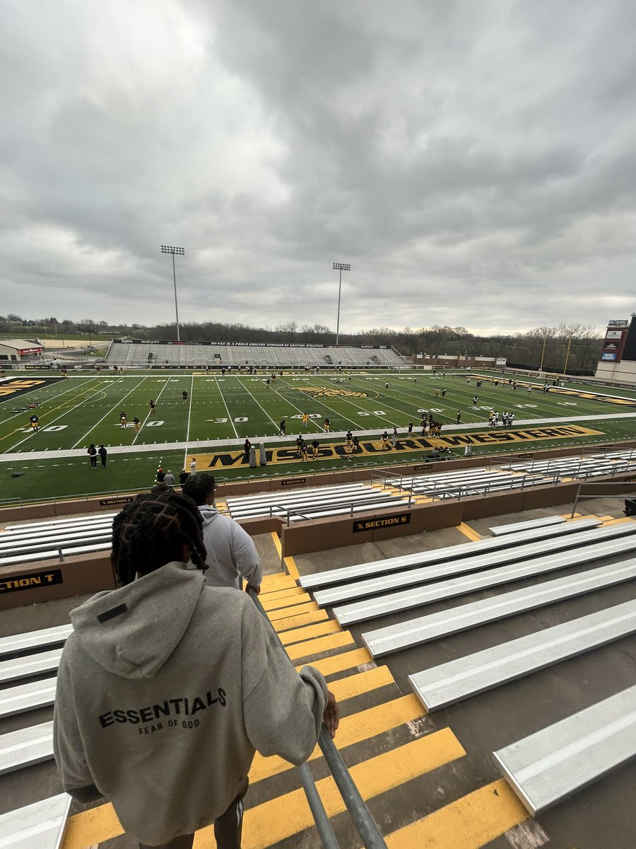 Had a very good Junior Day visit at Missouri Western University , Want to thank All the Coaches For making this happen. #Washhouse #AGTG #MWSU #Griffs <a href="/WashHouseFB/">Washington High School FB🏈</a>