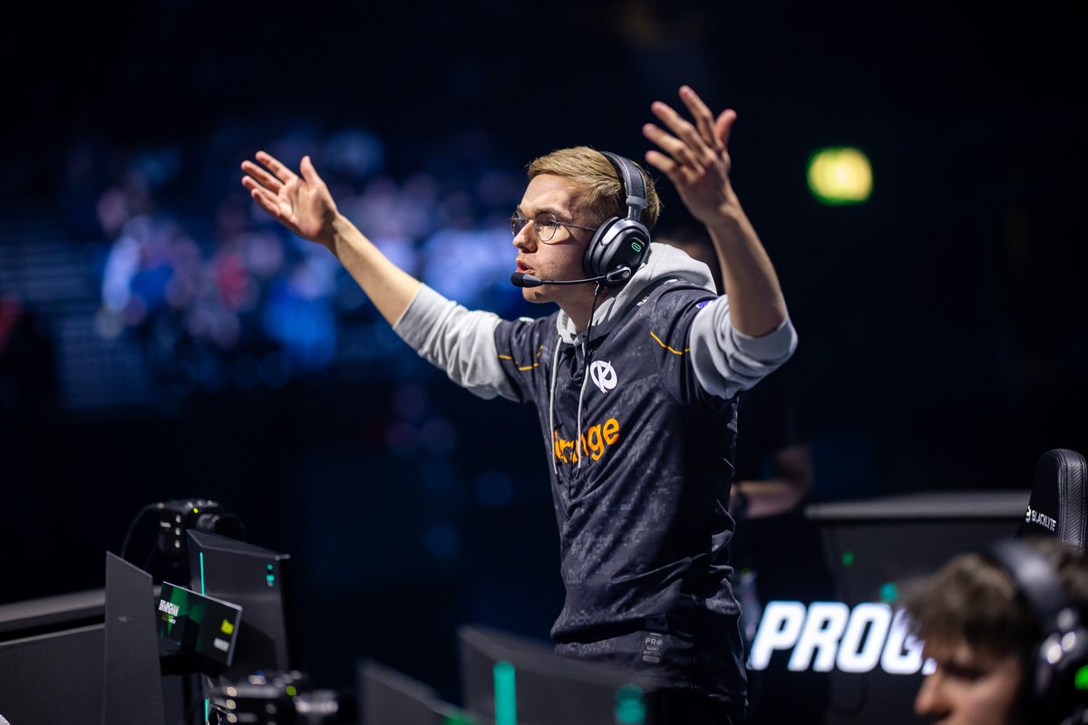 Rocket Baguette (@rocketbaguette) on Twitter photo ENFIN, IL L'A FAIT ! 🏆
🥇🇧🇪 <a href="/AtowRL/">KC Atow. 🇧🇪</a> remporte son PREMIER Major ! 🥳
C'est le premier joueur belge à remporter une LAN #RLCS. 👏 ENFIN, IL L'A FAIT ! 🏆
🥇🇧🇪 <a href="/AtowRL/">KC Atow. 🇧🇪</a> remporte son PREMIER Major ! 🥳
C'est le premier joueur belge à remporter une LAN #RLCS. 👏