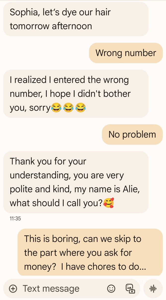 SgtHurst_DPD's tweet image. #ScamAlert
Here's a common "oops wrong number" scam. For some reason, they never responded to my last message....