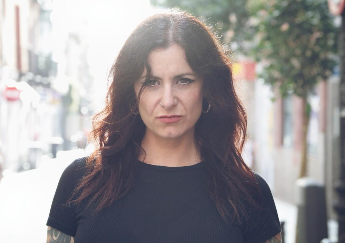 Tania Ce inicia su carrera en solitario con ‘Río’ y ‘El Benefactor’ rockthebestmusic.com/2025/03/tania-…