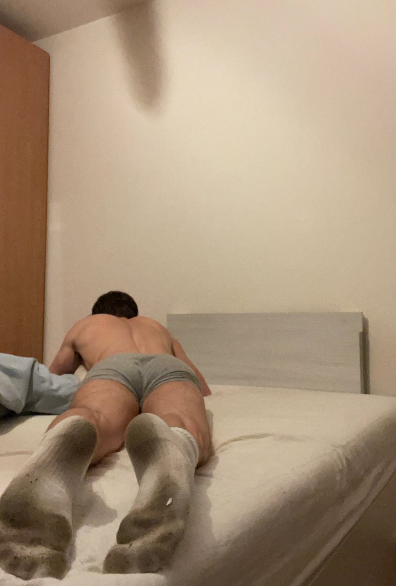 Sniff them while I drain you 😵‍💫💪🏻