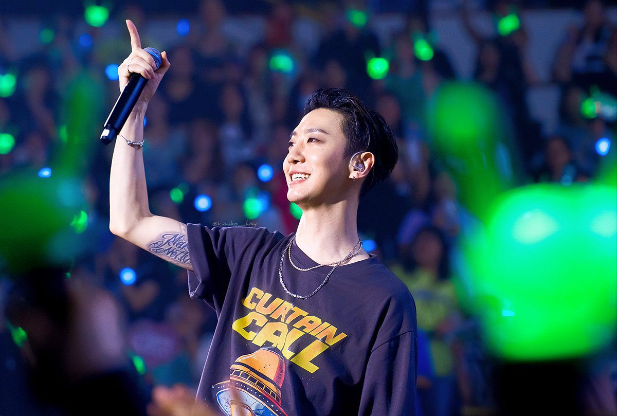 240818 THE LAST FAN-CON ［CURTAIN CALL］

생일 축하해요🎂🎊 
우리의 최고의 리더

#방용국
#BANGYONGGUK

#방정유문 
#BANG_JUNG_YOO_MOON
#bap 
#비에이피