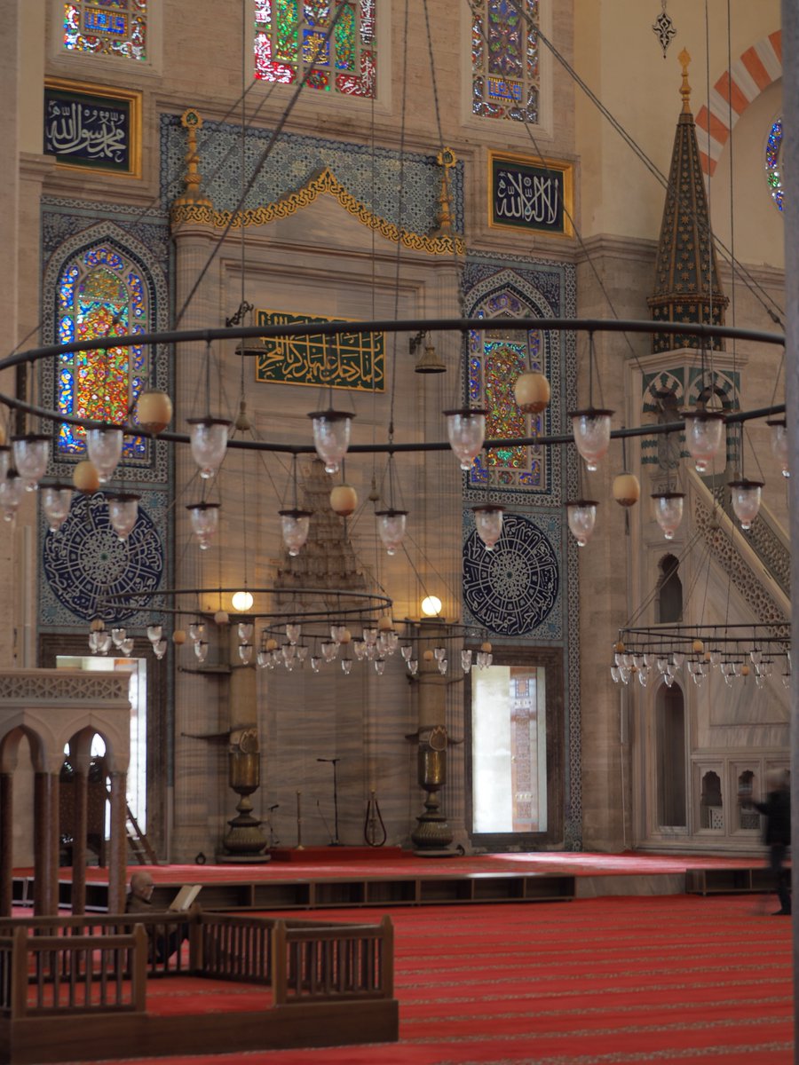 Bayramımız mübarek olsun. Rabbim günahlarımızı af, dualarımızı kabul eylesin. Dua eder, dua beklerim.