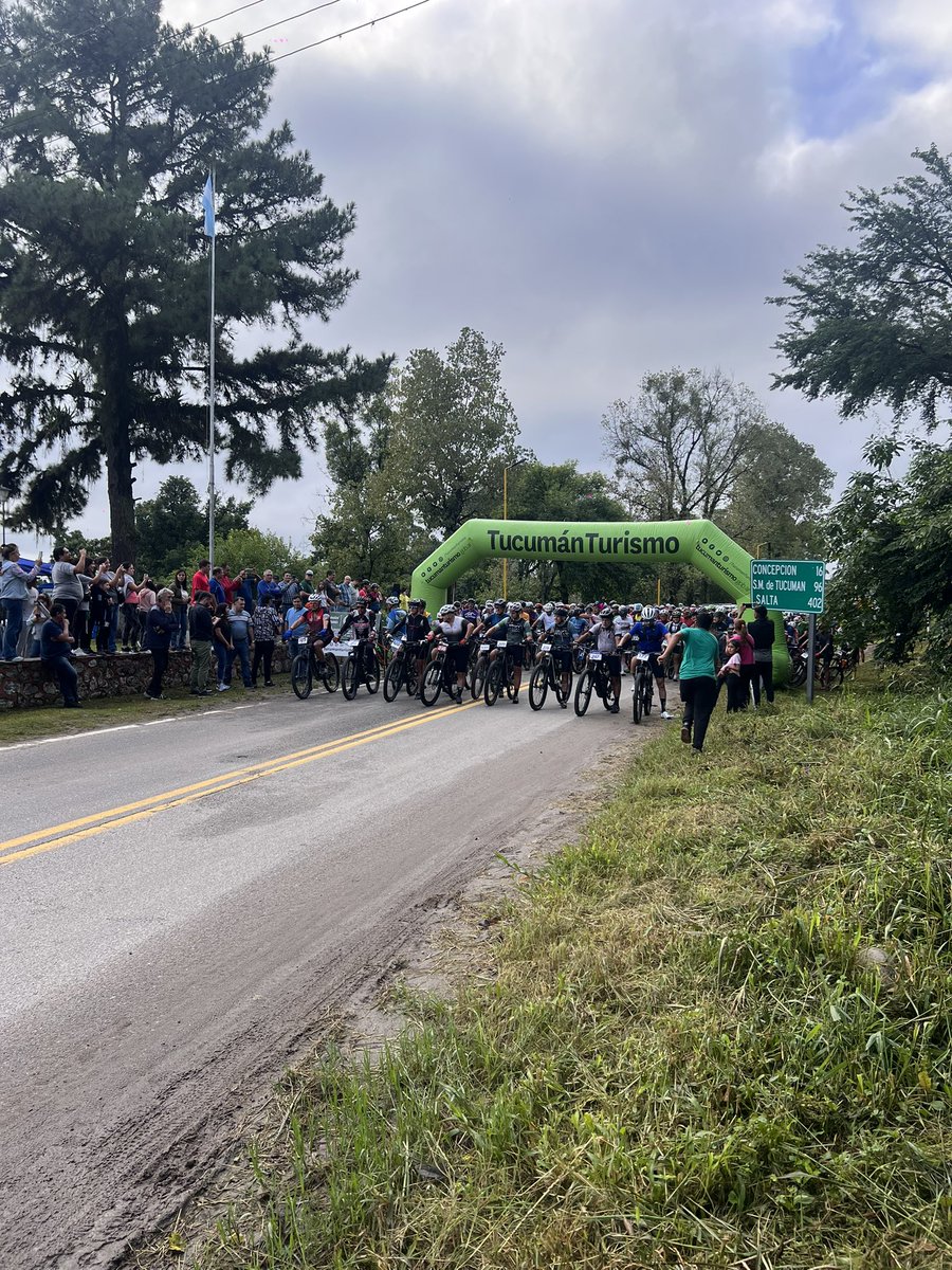 Así fue la previa de  la carrera Conquistadores del Clavillo 🚵‍♂️en Alpachiri.