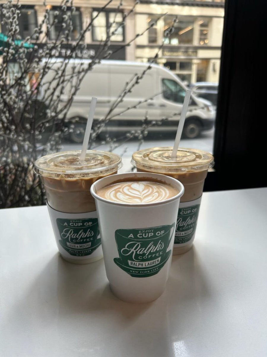 madamekatieu's tweet image. The city that never sleeps, and neither do the lights in Times Square! ✨🌃 #NYCExcitement #CoffeeVibe #VibeCity