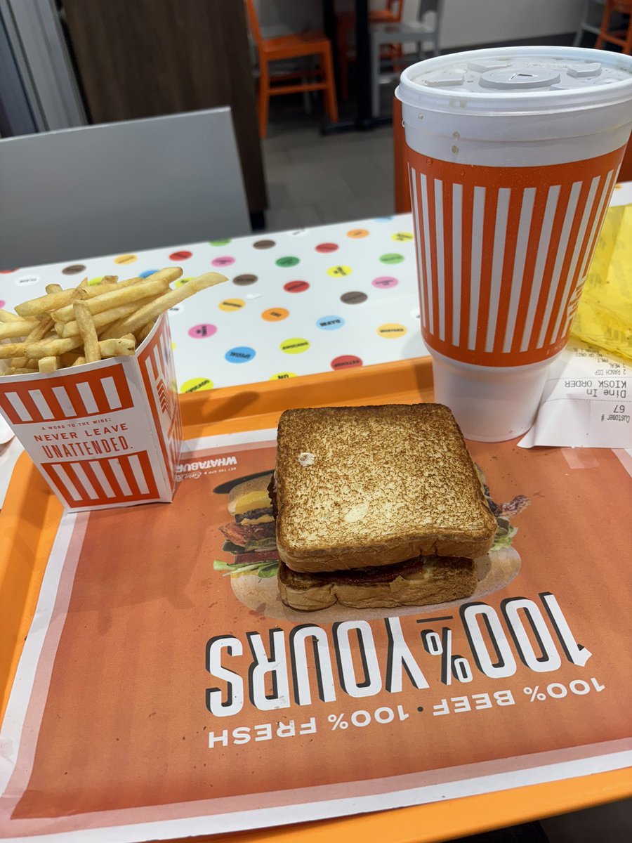 𝓒𝓞𝓜𝓔𝓣 ᔰᔰ ☄️✭ tweet media